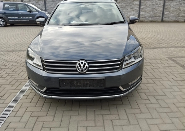 Volkswagen Passat cena 13999 przebieg: 255524, rok produkcji 2012 z Gubin małe 67